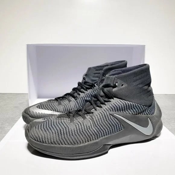 Nike Zoom Clear Out Black High-Top Sneakers with Silver Swoosh Mens Size 8M - Picture 1 of 5